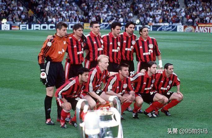 被扁虱害惨的玻璃人，24岁踢德甲，28岁退役，欧冠亚军是一生荣耀